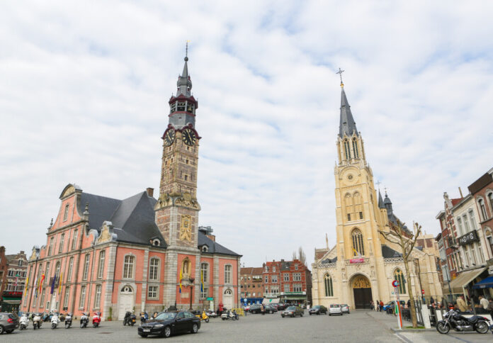 sint truiden- gemeenteraadsverkiezingen - sint truiden kiest 24- sintruin begot - grote markt - grote markt sint truiden - stadhuis