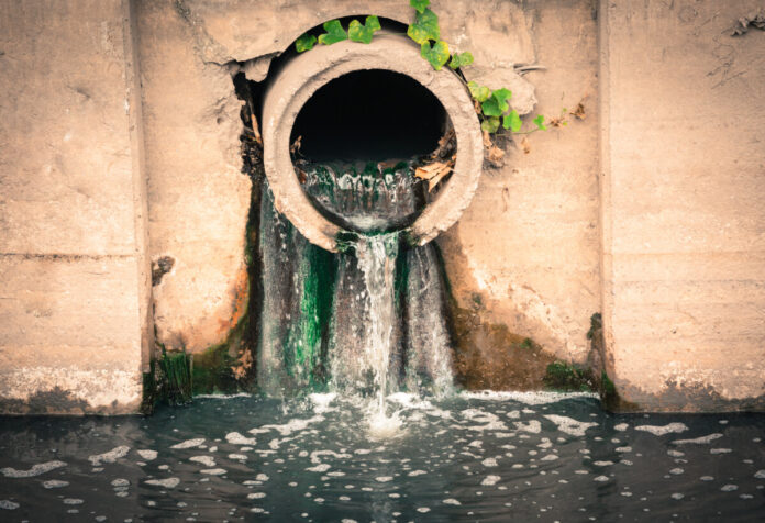 PFOS- PFAS - Sint truiden - sinttruin begot - melsterbeek - vervuiling - tenneco - monroe- protest - milieuactivisten - provincie limburg